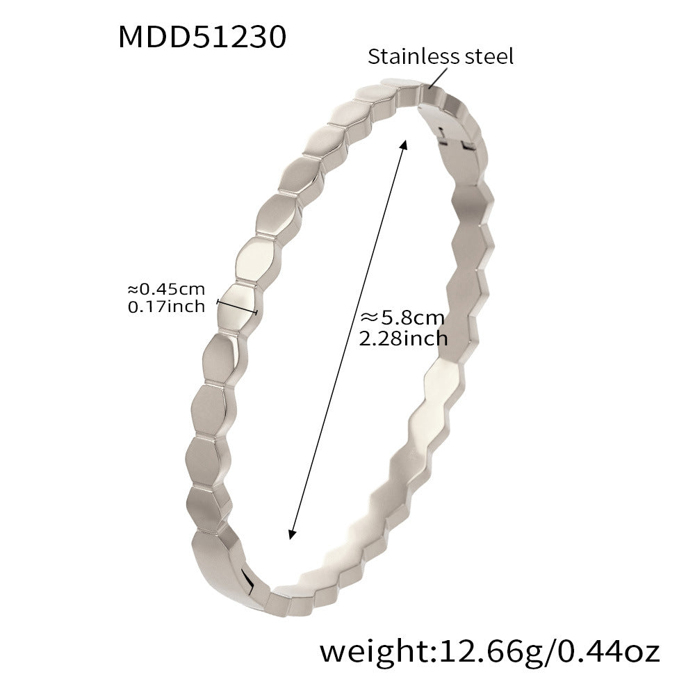 Geometric Zircon Bangle — dimensions and size reference 10