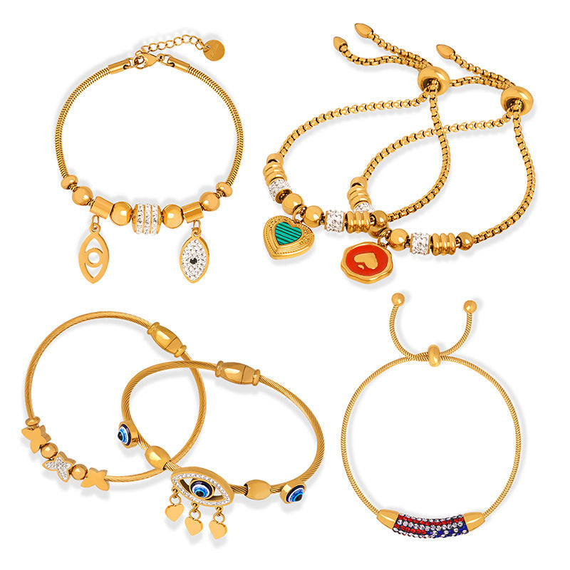 Round Heart Charm Chain Bracelets — design overview 05