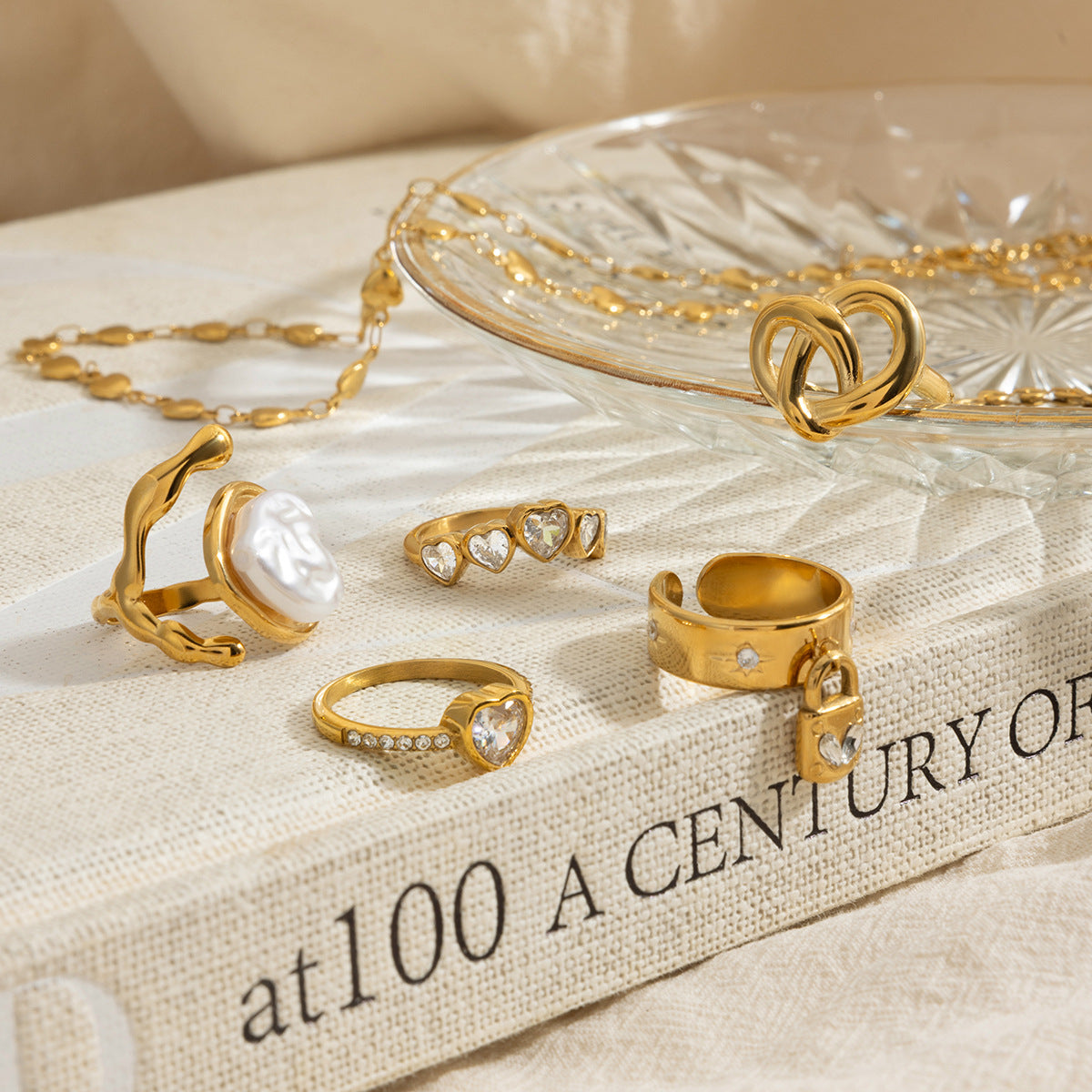 Zircon and Chain Ring — flat lay 04