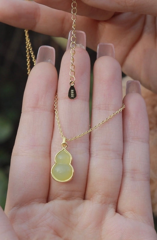 Jade gourd necklace